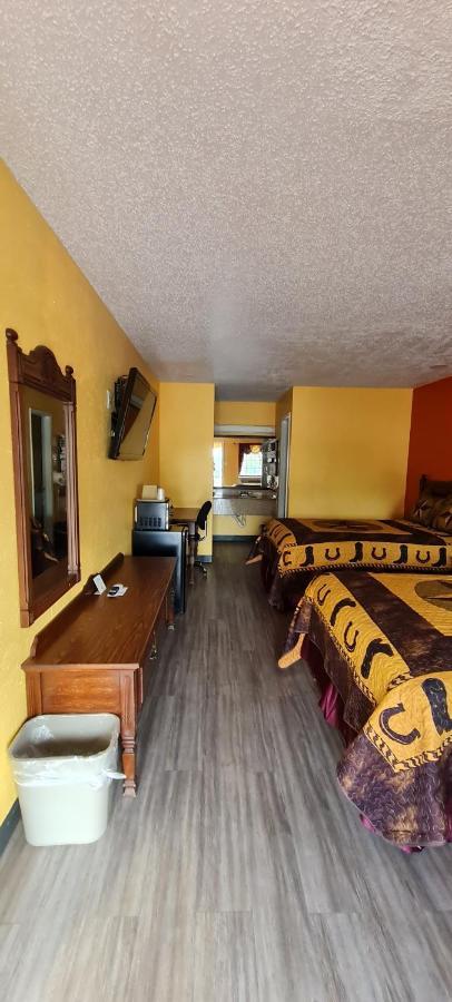 Chaparral Motel Hallettsville Extérieur photo