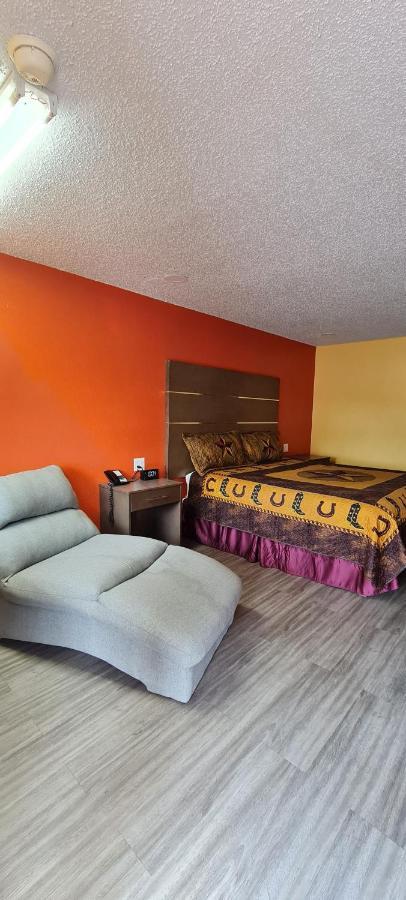 Chaparral Motel Hallettsville Extérieur photo