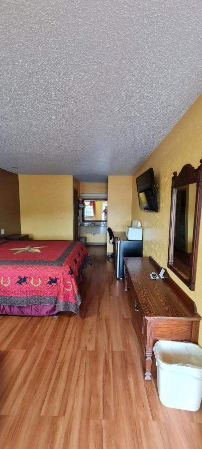 Chaparral Motel Hallettsville Extérieur photo