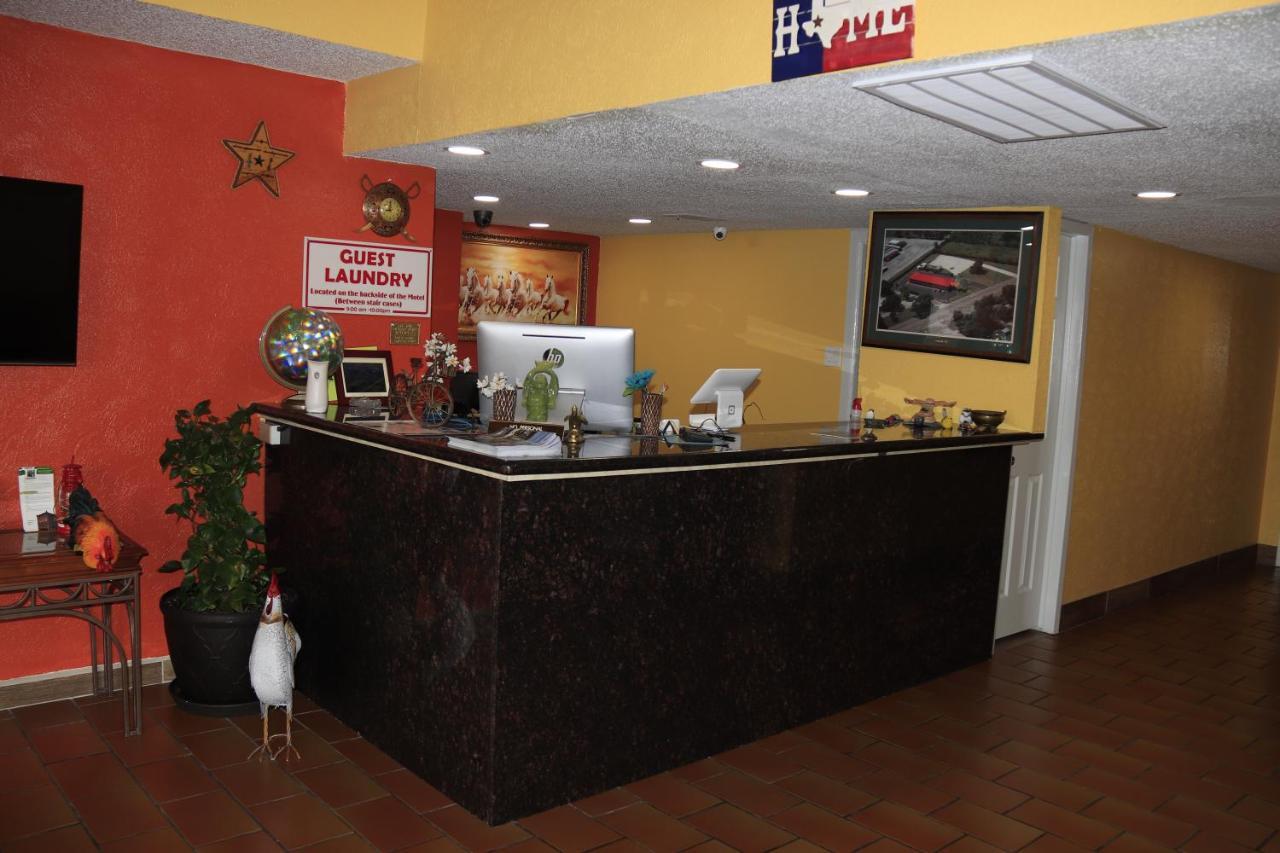 Chaparral Motel Hallettsville Extérieur photo