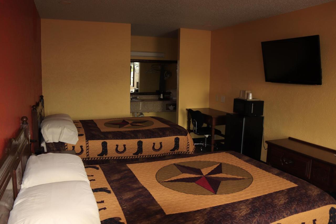 Chaparral Motel Hallettsville Extérieur photo
