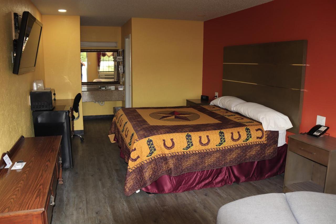 Chaparral Motel Hallettsville Extérieur photo