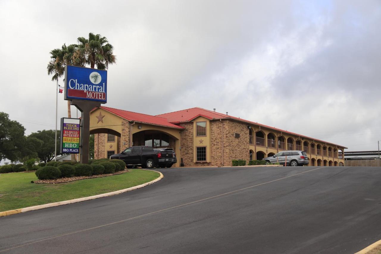 Chaparral Motel Hallettsville Extérieur photo